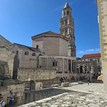 Nada In The Center Of Апартаменты