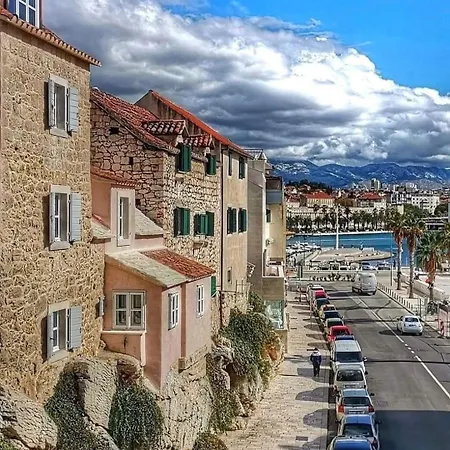 Апартаменты Nada In The Center Of