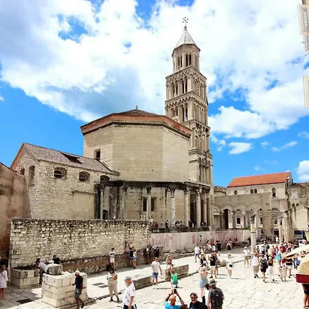 Nada In The Center Of Апартаменты *