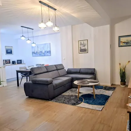 Nada In The Center Of Сплит