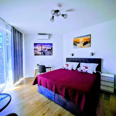 Апартаменты Nada In The Center Of